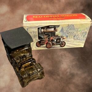 VINTAGE AVON REODEPOT WAGON DECANTER 5 OZ..AVON OLAND AFTER-SHAVE BOTTLE